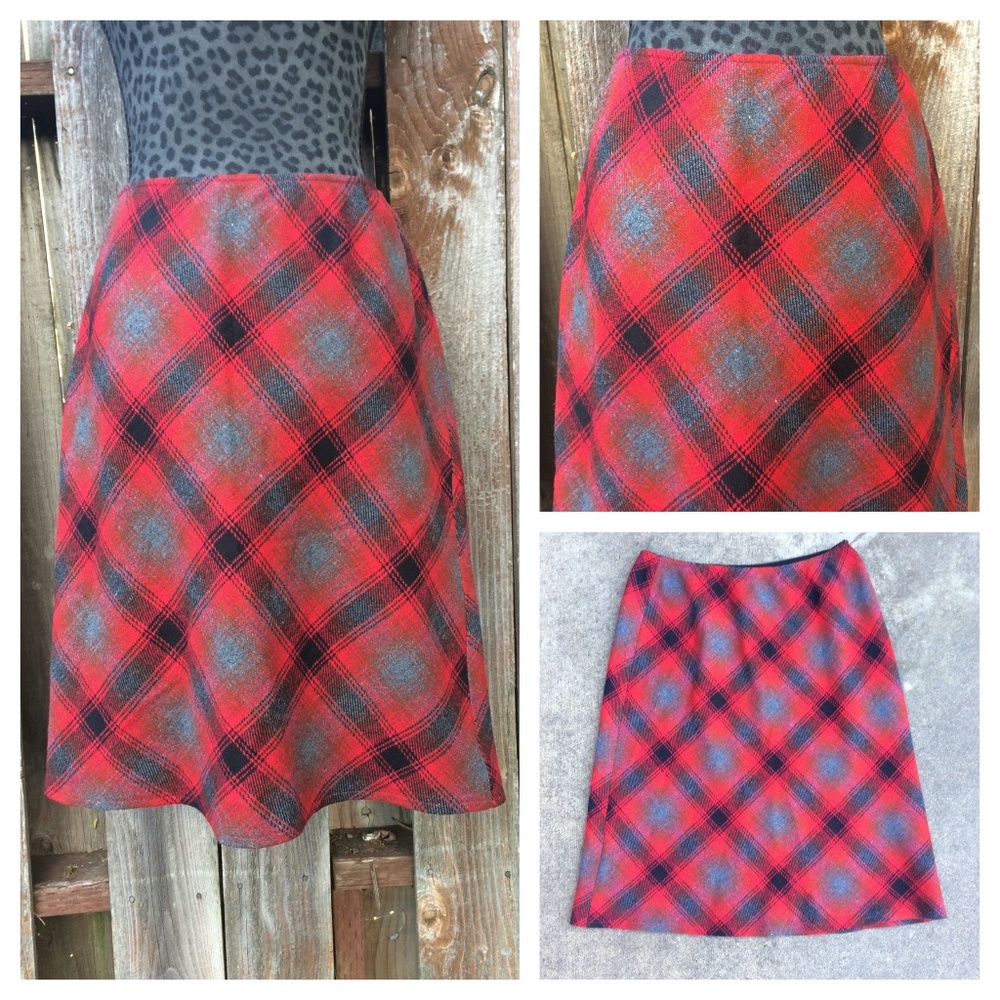 NYCC Red & Black Plaid Wool Skirt  - Size Small